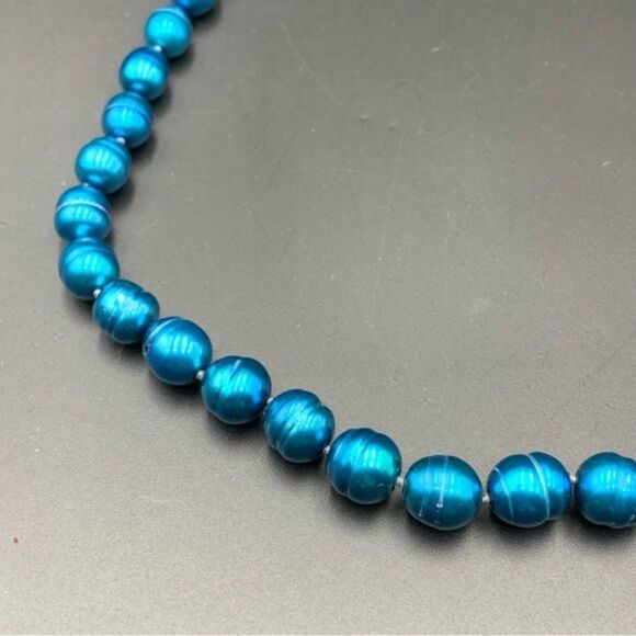 Woman’s Stunning color blue real freshwater pearls - Picture 2 of 6